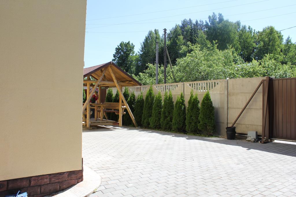 Raubichi Hotel Buitenkant foto
