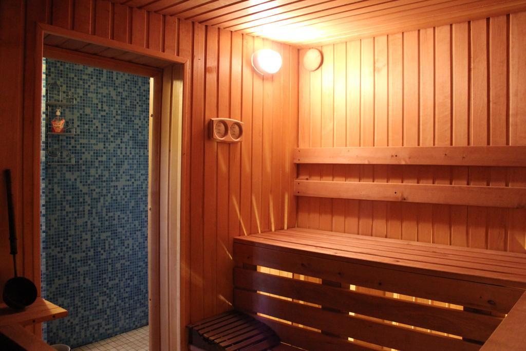 Raubichi Hotel Buitenkant foto
